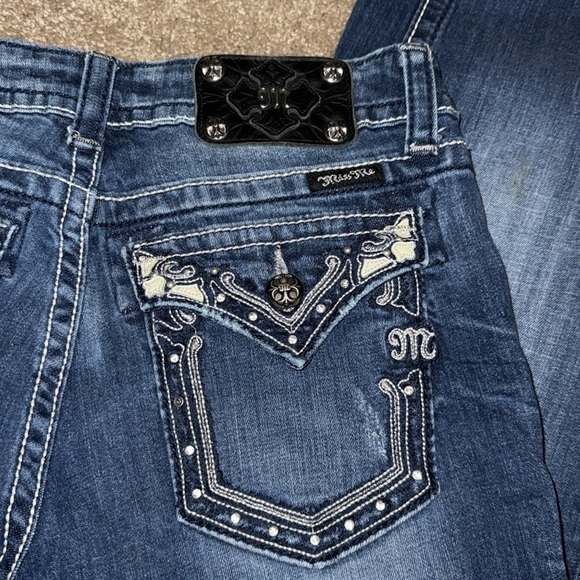 Miss Me Capri Jeans Sz. 29 Thick Stitch Lightly distressed Pockets. F - Picture 2 of 5